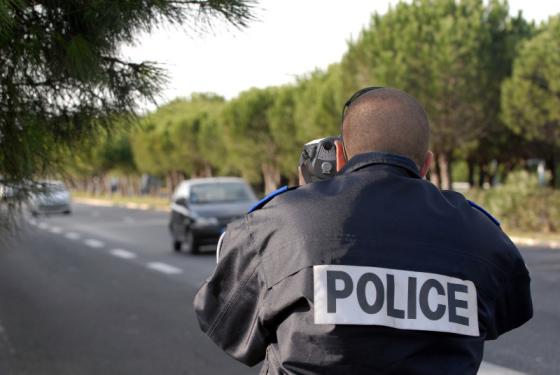 Contester un excès de vitesse avec un radar jumelles ? Votre avocat à Nimes vous informe